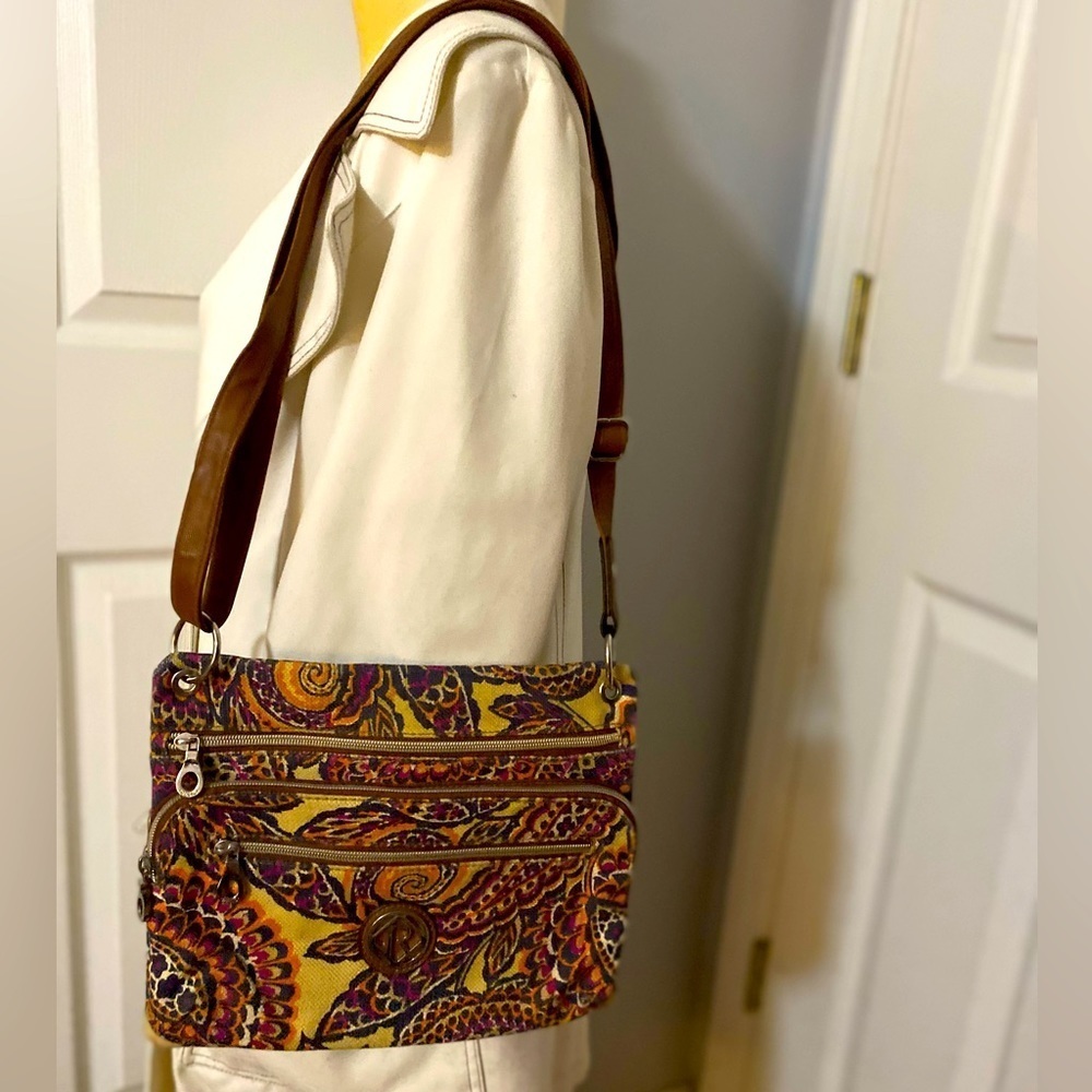 Vintage Relic Paisley Shoulders Bag